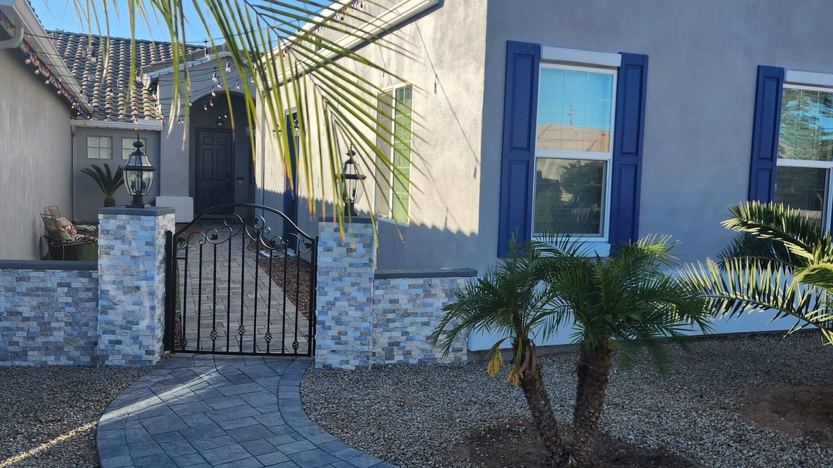 Mesa Apartment | Modern Apartment Located in the Beautiful Groves Area