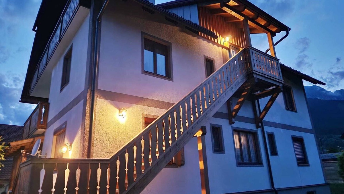 Ardning Apartment | Modern apartment on a farm with a view of the Gesäuse National Park