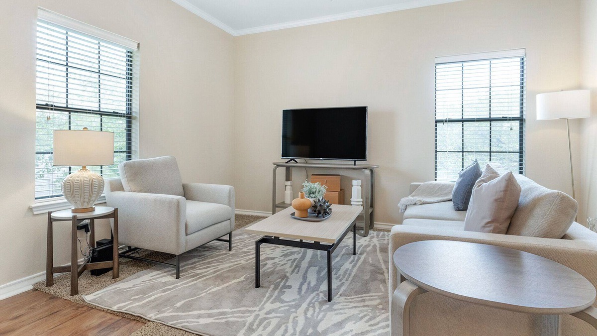 Portland Apartment | Modern Apartment in Prime Location (ID7908X30)