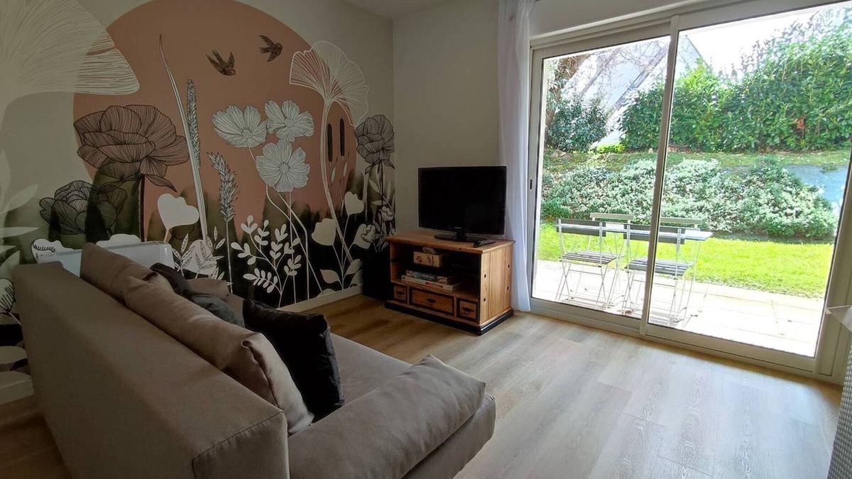 Trebeurden Apartment | Modern Apartment with WiFi, Terrace, and Garden near Pors Mabo Beach in Trébeurden