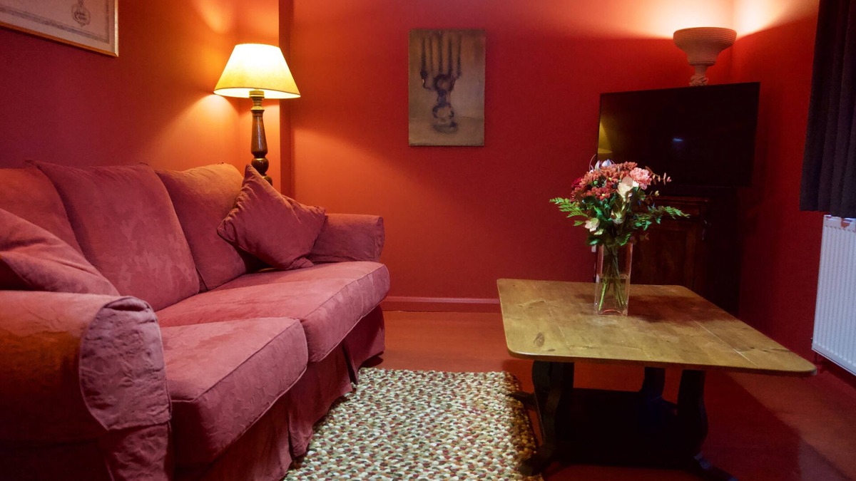 Ipswich Apartment | Modern Apartment with Private Courtyard Garden near the Waterfront, Ipswich