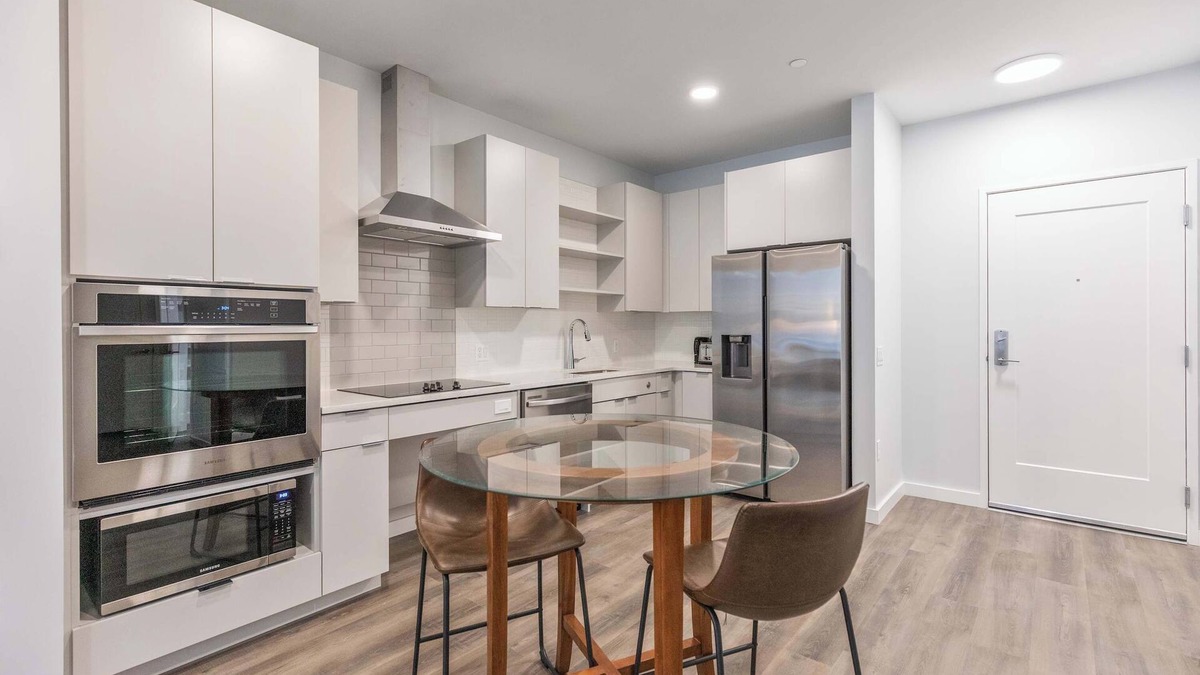 Piety Corner Apartment | Modern Apt with Rooftop and Pool