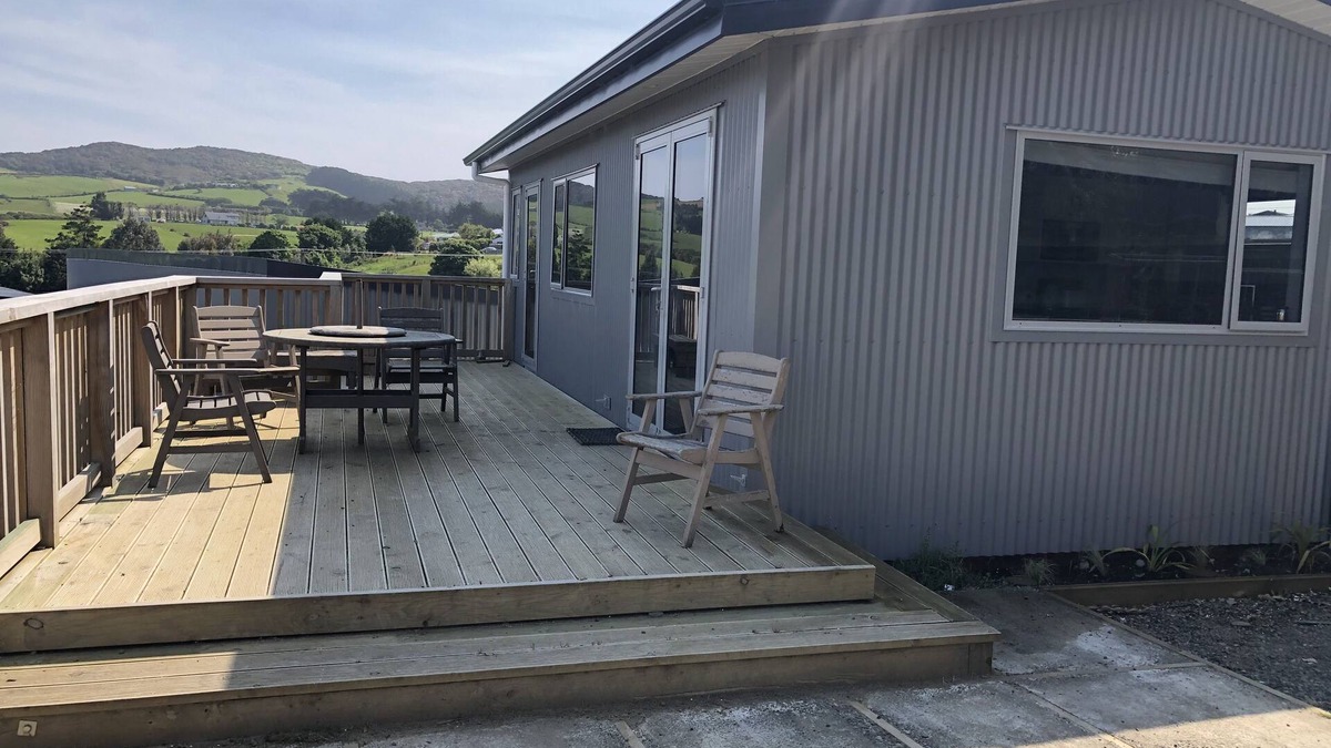 Riverton Cottage | Modern Bach with a Rural view