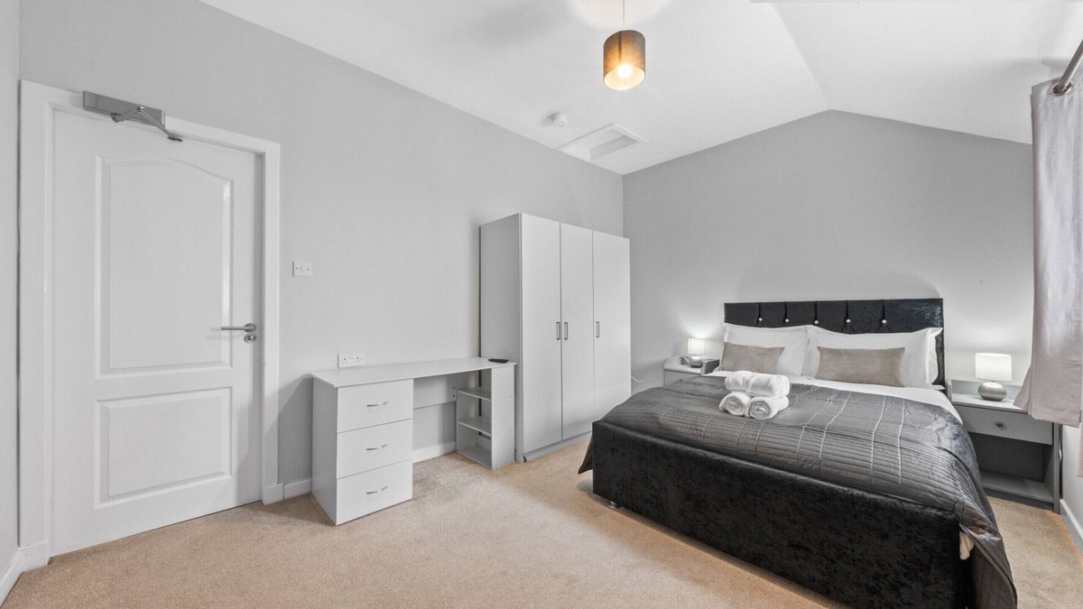 Bannockburn Bed & Breakfast | Modern Bannockburn Guest House - Room 5