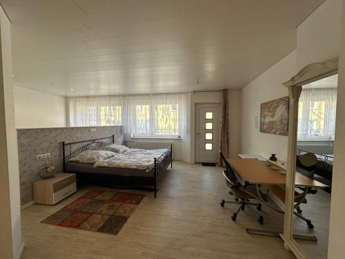 Hueckelhoven Apartment | Modern & barrier-free with garden