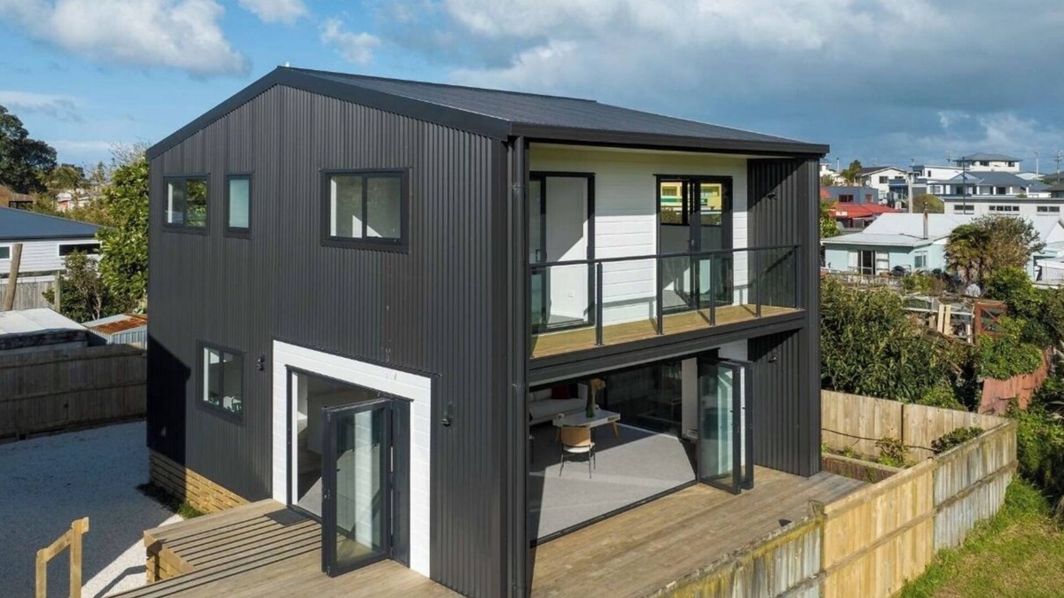 Waihi Beach House | Modern Beach Home