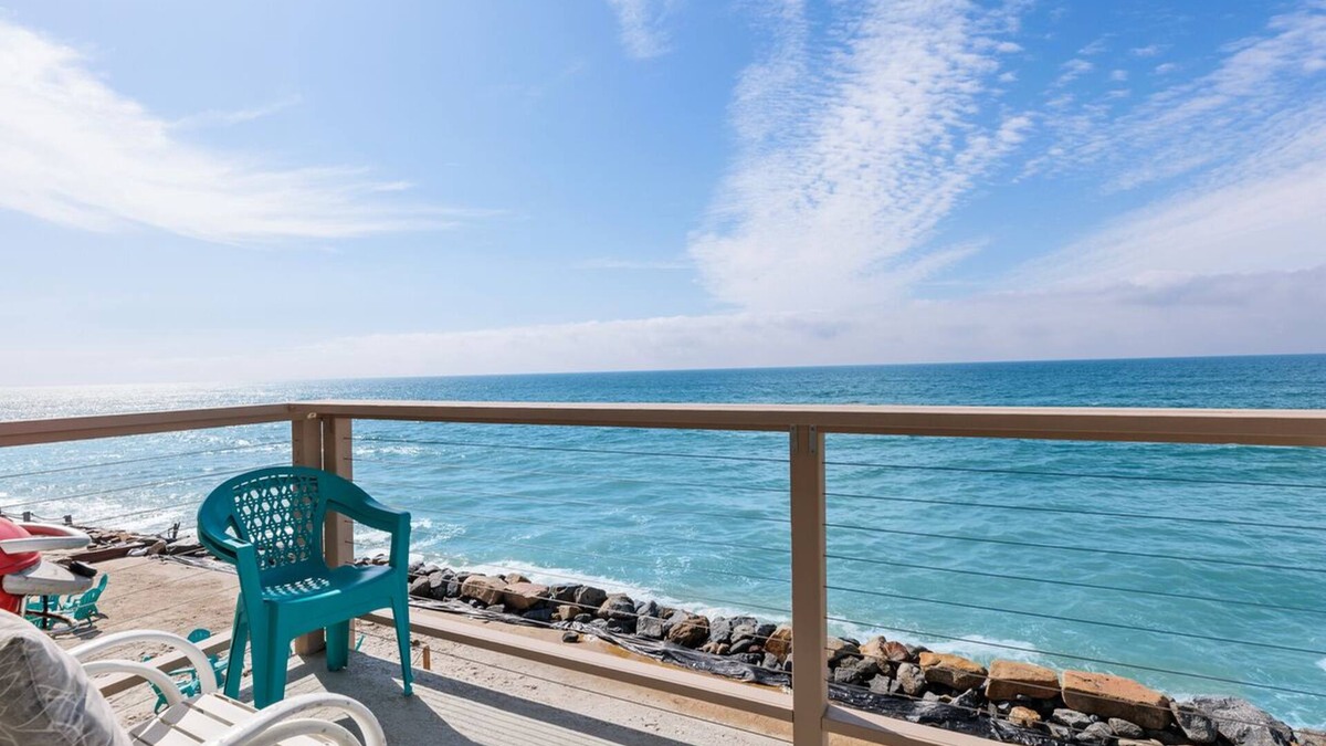 South Oceanside Condo | Modern Beach House on the Sand