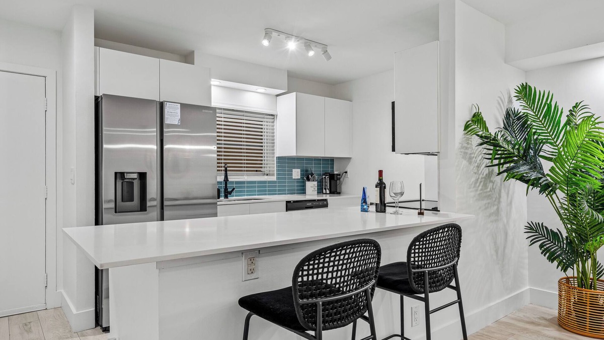 Deerfield Beach Condo | Modern Beach villa in a golf community