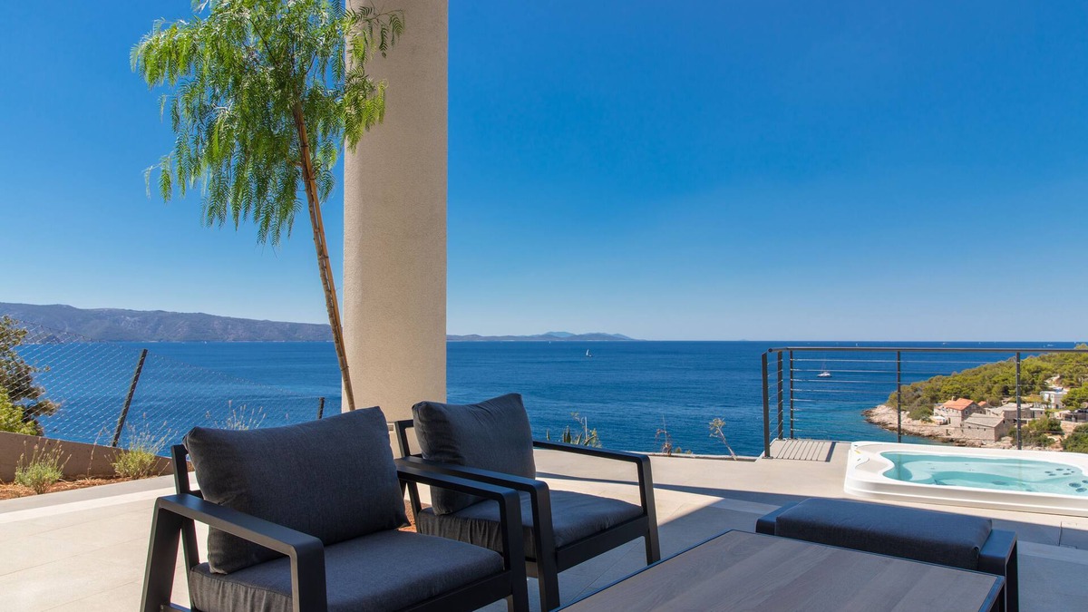 Nerezise Villa | Modern beachfront villa in exceptional seculed bay with pool