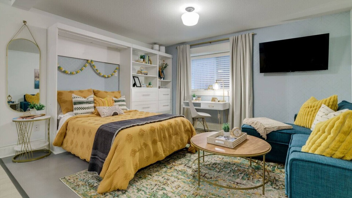 University Park Apartment | Modern & Bright Walkable U of P Studio, Fast WiFi