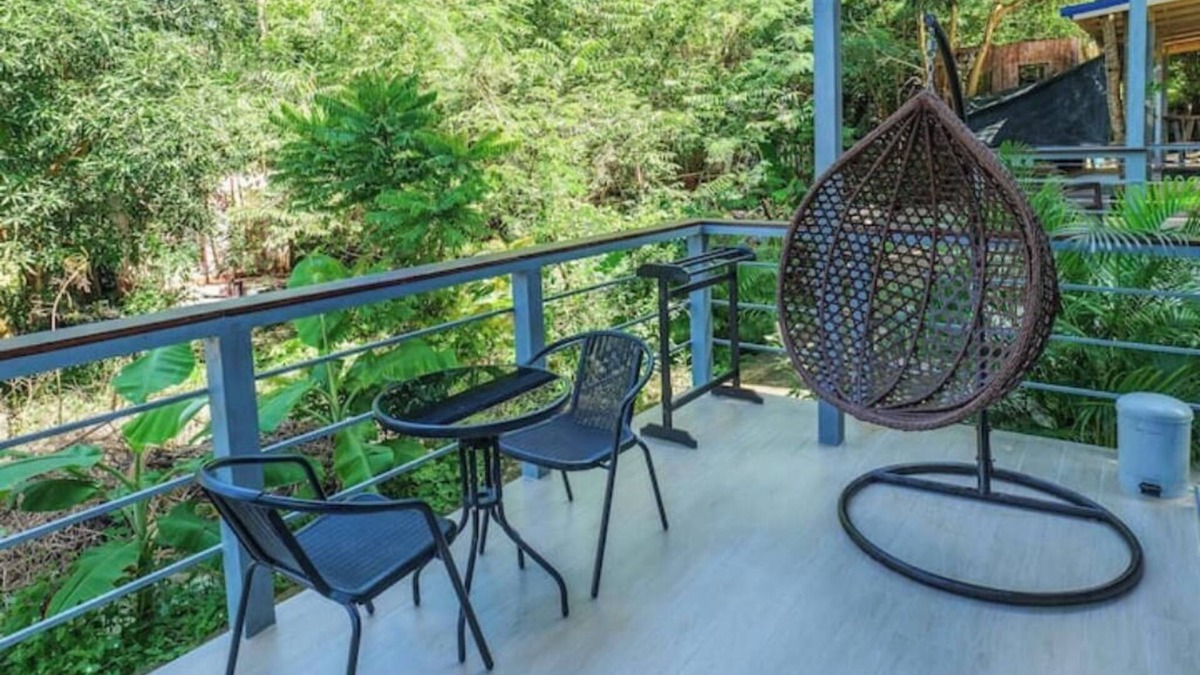 Ko Chang House | Modern Bungalow with workspace