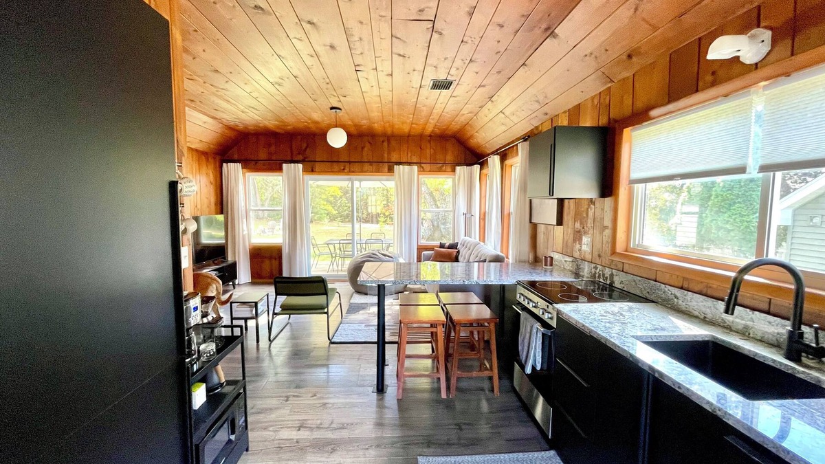 Roscommon House | Modern Cabin Higgins Lake; walk to Hiking, XC Ski, River, Town, near golf + ORV