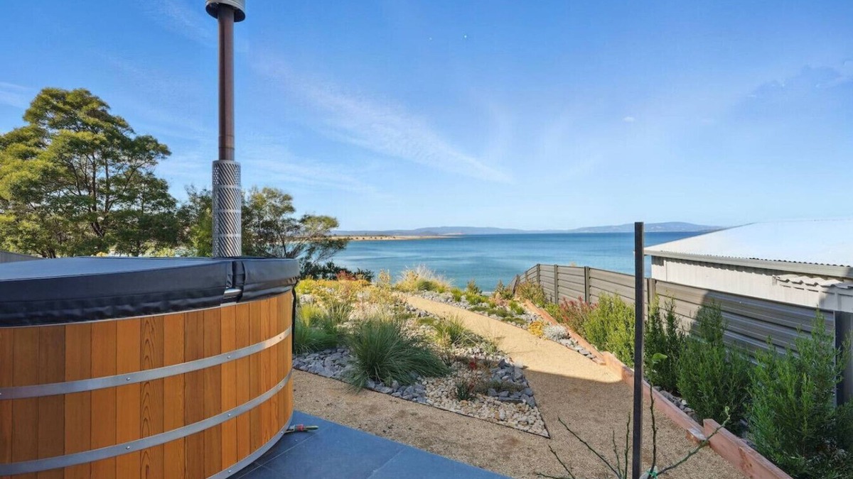 Connellys Marsh House | Modern Coastal Retreat + Hot Tub