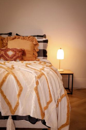 Coburg House | Modern Coburg 2bed house near Pentridge, Sydney Rd Dining & 15 min to City