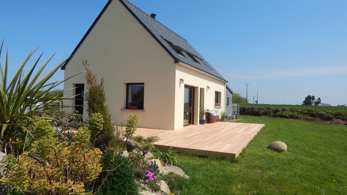 Beuzec-Cap-Sizun House | Modern comfortable holiday home at Cap Sizun