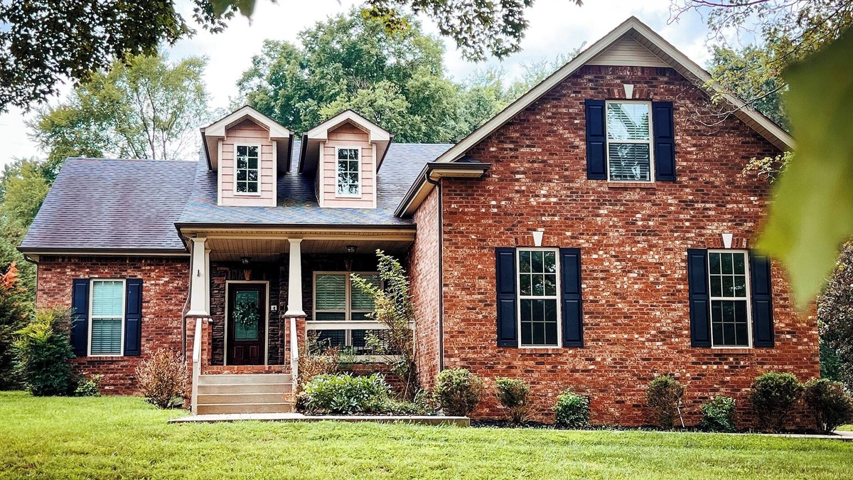 Clarksville House | Modern comfort in Clarksville! Welcome to the Madison Street Retreat!