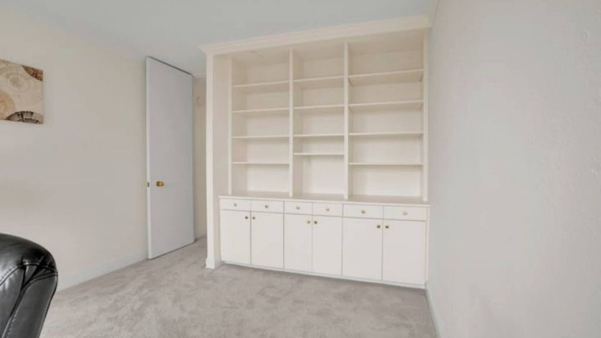 Cleveland Heights Condo | Modern Comfort: Lake Merritt Edition