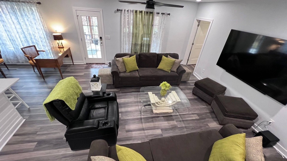 Lewisville Apartment | Modern, Comfortable and Cozy Large Apartment
