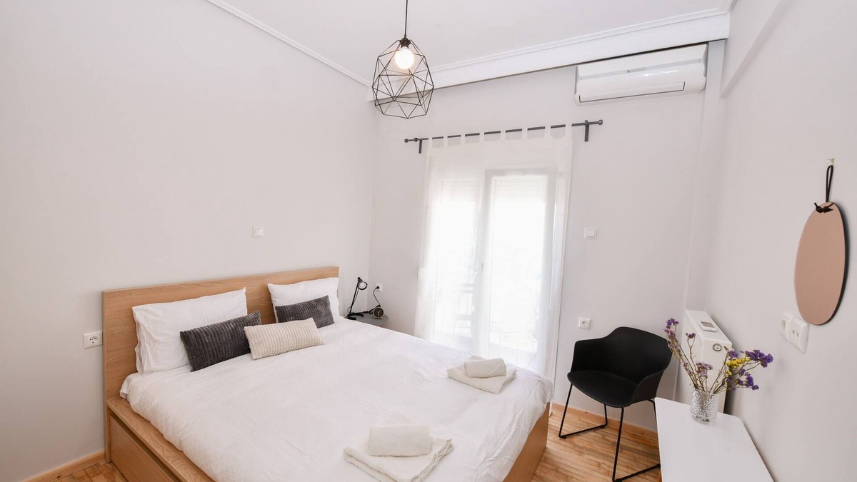 Larissa Apartment | Modern, comfortable apartment, in the heart of the city