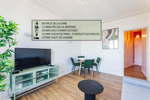Maisons-Laffitte Apartment | Modern&Confort Fully Furnish Apartment ⭑ La Défense ⭑Champs Elysées⭑ RER A & L