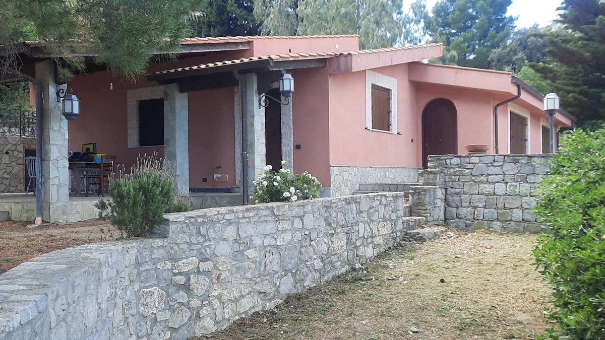 Caccamo Cottage | Modern cottage of 180sqm about 3km from Caccamo and12km from the sea