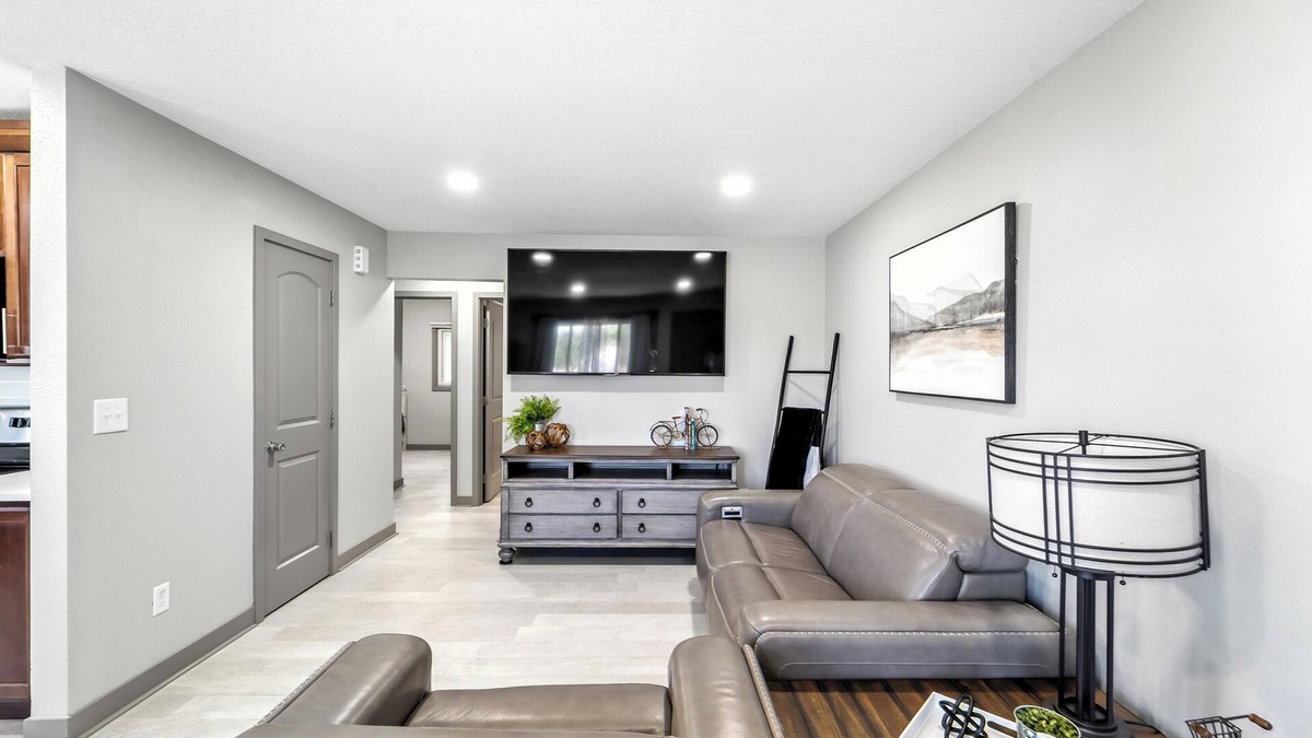 Pleasant Hill Apartment | Modern, Cozy Living in Bright, Spacious 2BR/Perfect for Professionals