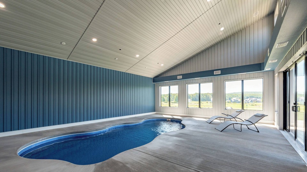 Waterfront Greens House | Modern Dog Friendly Lake Retreat w/Pool