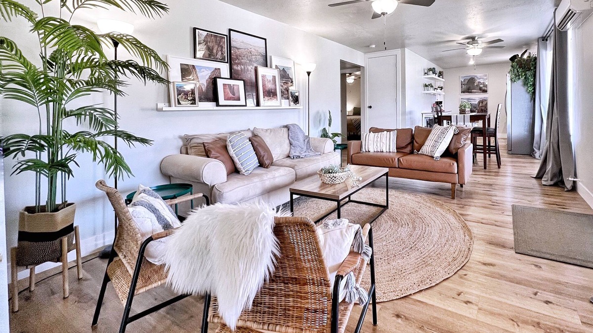 Toquerville House | Modern Downstairs Suite in Zion
