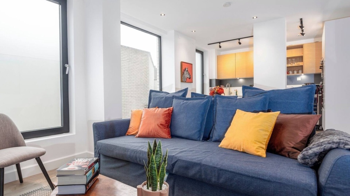 Kentish Town Apartment | Modern Duplex – Cozy Bedrooms and Stylish Design