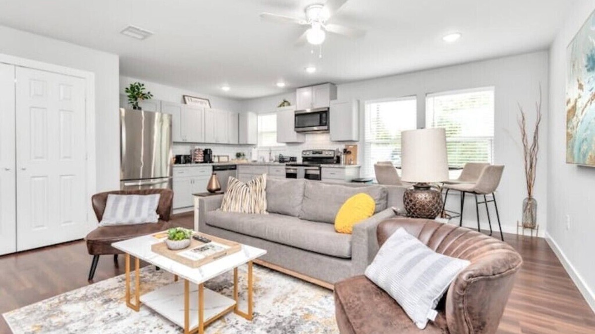Washington Ave./ Memorial Park House | Modern Duplex Sleep14 8Beds Cozy
