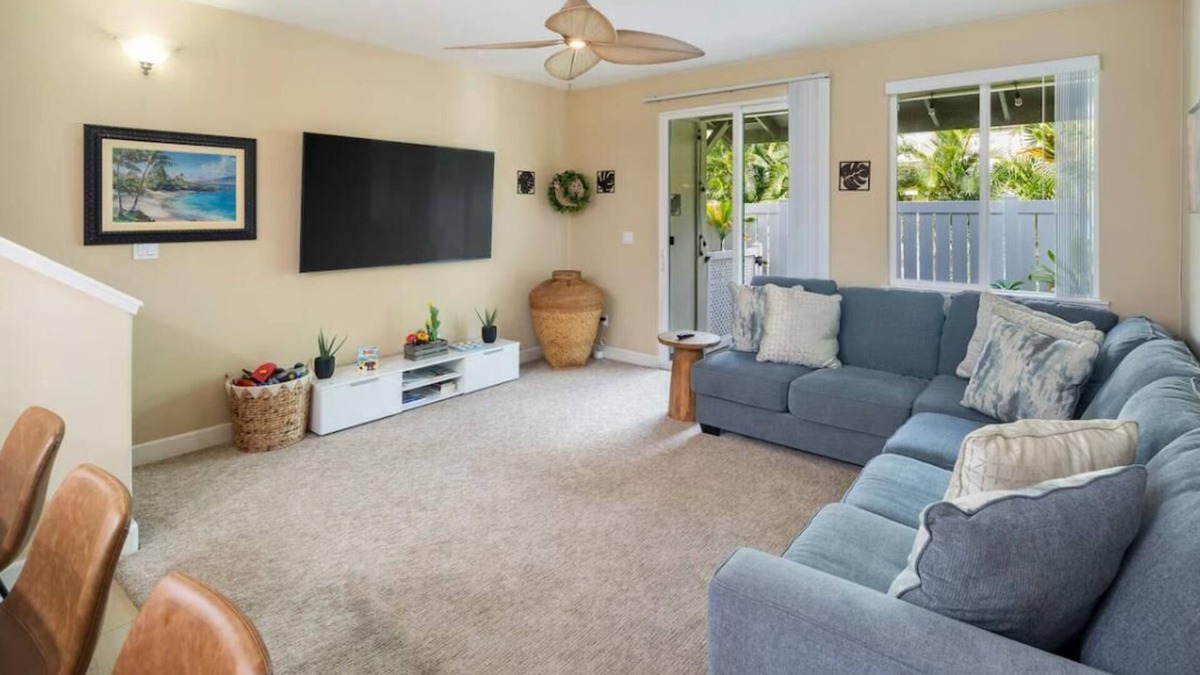 Kapolei House | Modern Family Beach Villa near shops and dining