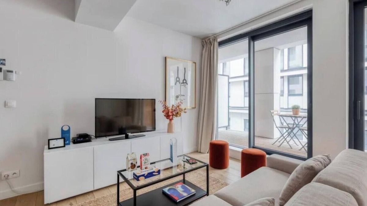 Postel Apartment | Modern Family Retreat in Stylish Toison d'Or District, Brussels