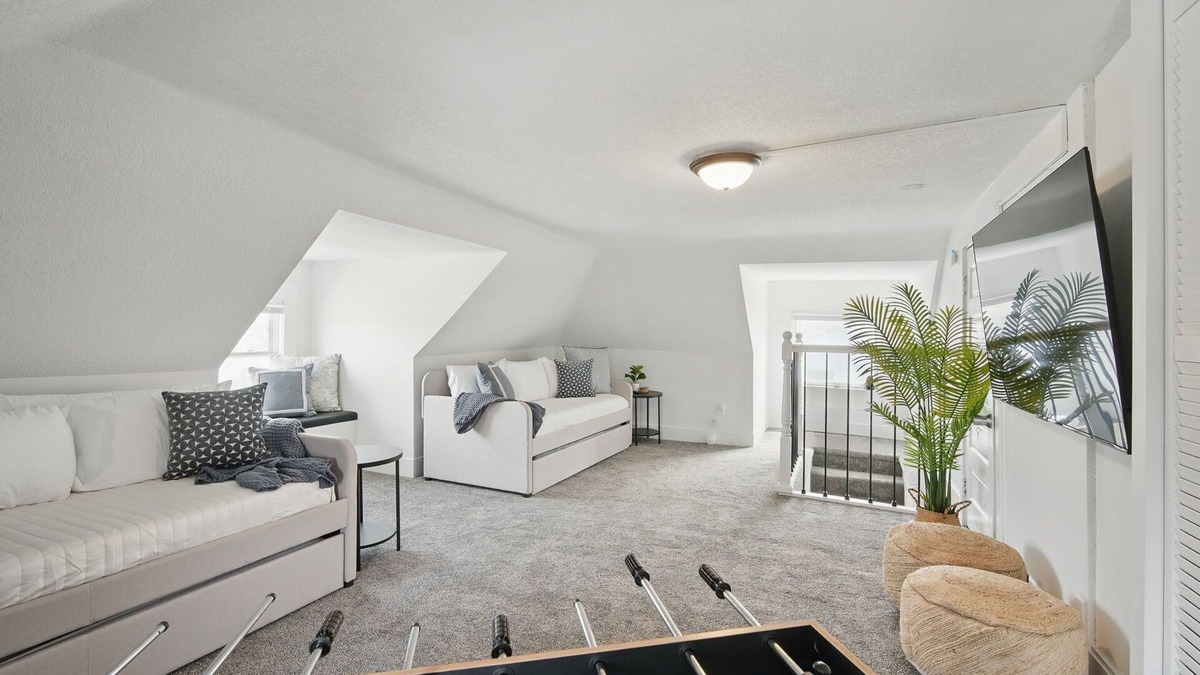 North of Grand House | Modern Farmhouse | 4 Kings + Loft | On Ingersoll