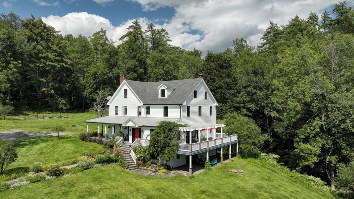 Narrowsburg House | Modern Farmhouse, large 50x20 salt water heated pool.
