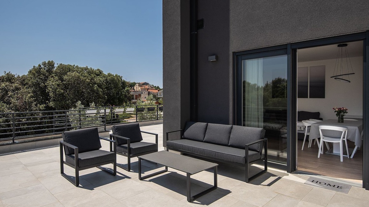 Pjescana Uvala Apartment | Modern flat with large terrace