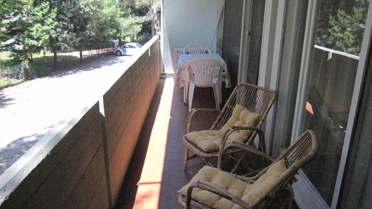 Grado Pineta Apartment | Modern flat with balcony and lift at Grado Pineta
