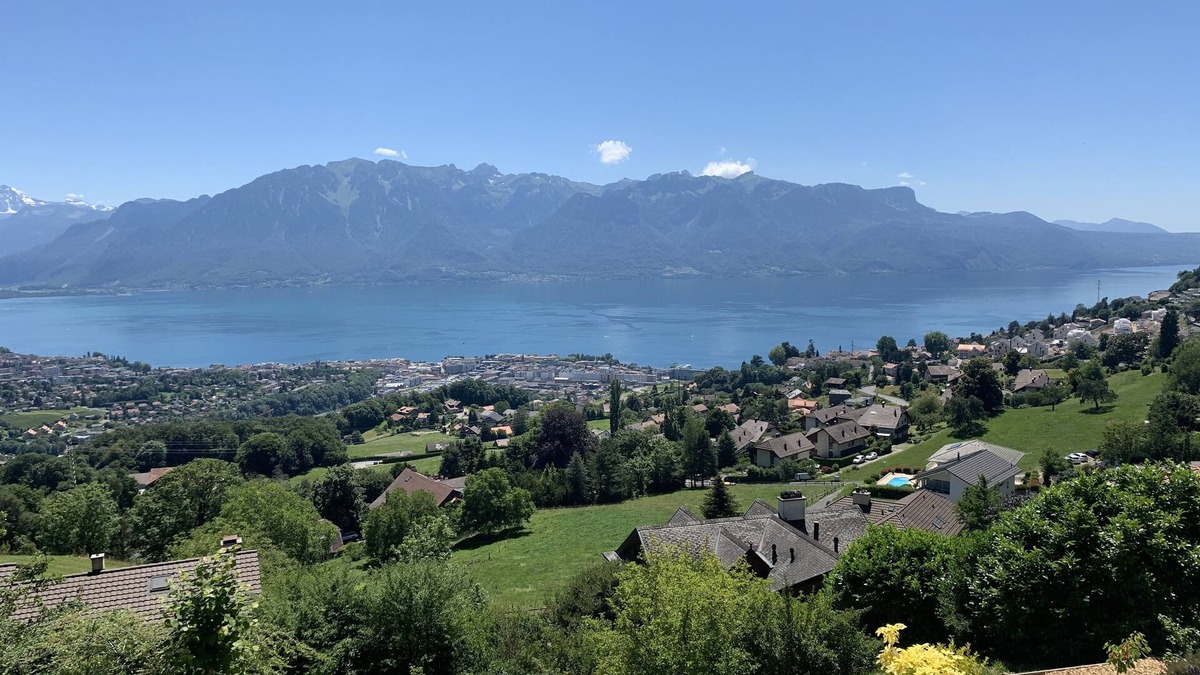 Jongny Apartment | Modern flat with panoramic views in Jongny near Montreux