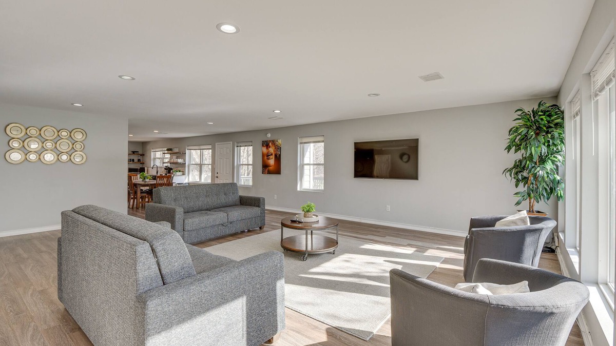 Flower Mound House | Modern Flower Mound Home < 2 Mi to River Walk