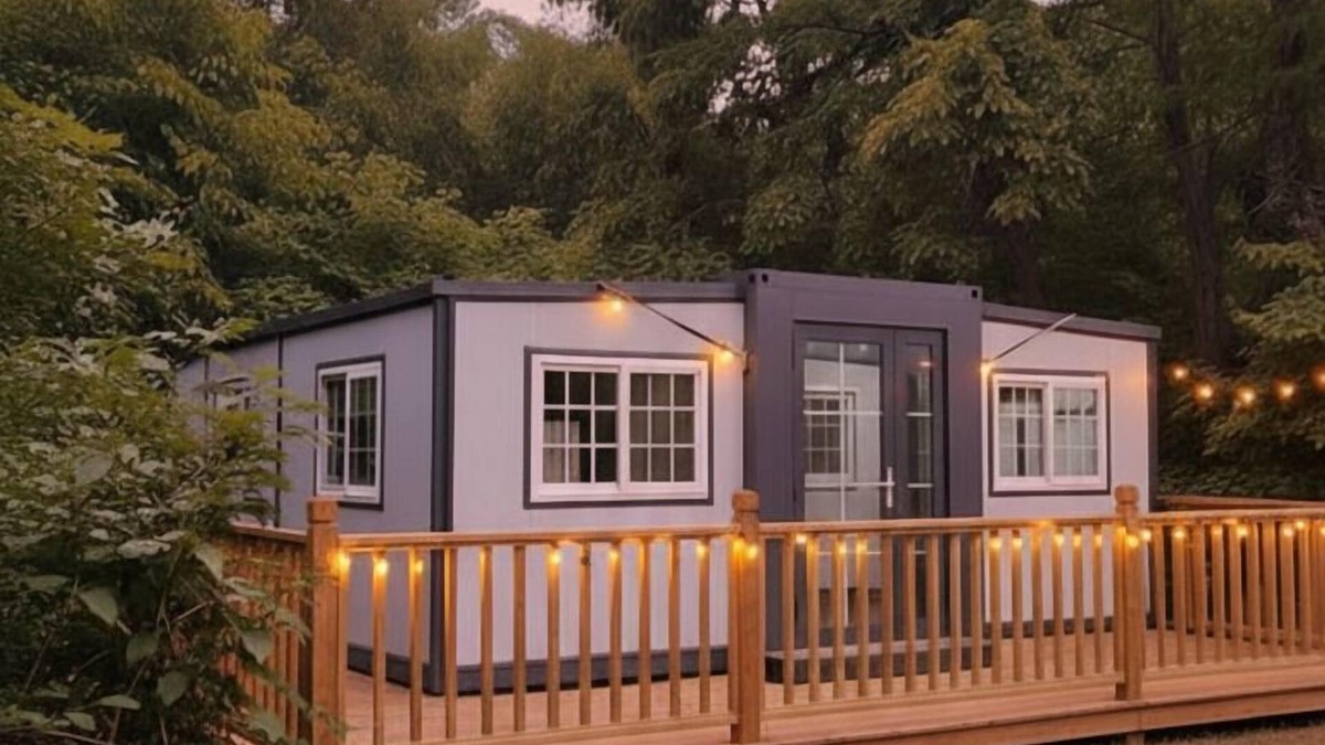 True House | Modern Foldable Container Home Unique Stay Near Pipestem Park