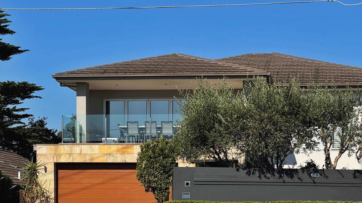 Frankston South House | Modern Frankston South Holiday House with Bay View