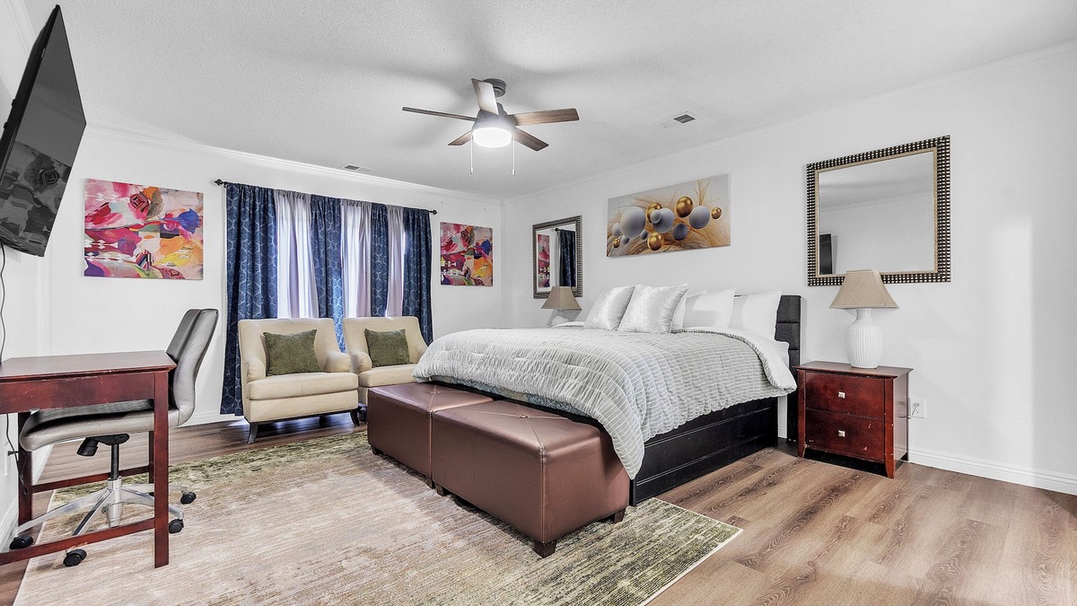 Southwind House | Modern, Freshly Updated 5- Bedroom Brick Home just Minutes from the airport.