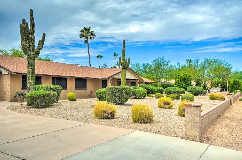 Deer Valley House | Modern Glendale Desert Destination with Patio!