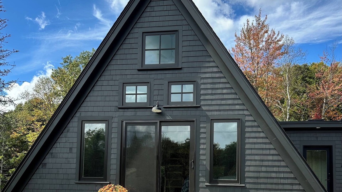 Warren Ski Chalet | Modern guesthouse in Mad River ValleynFernstone