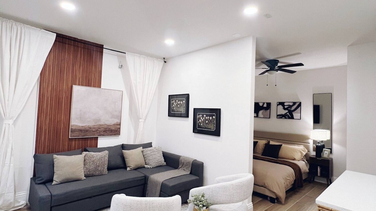 Buena Ventura Lakes Apartment | Modern Guesthouse near MCO
