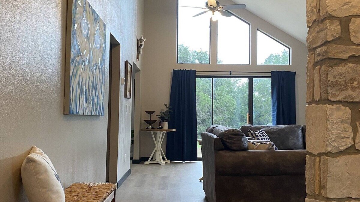 Rio Frio House | Modern Hill Country Stunner! Mountain Views, Super Close Frio River & Garner.