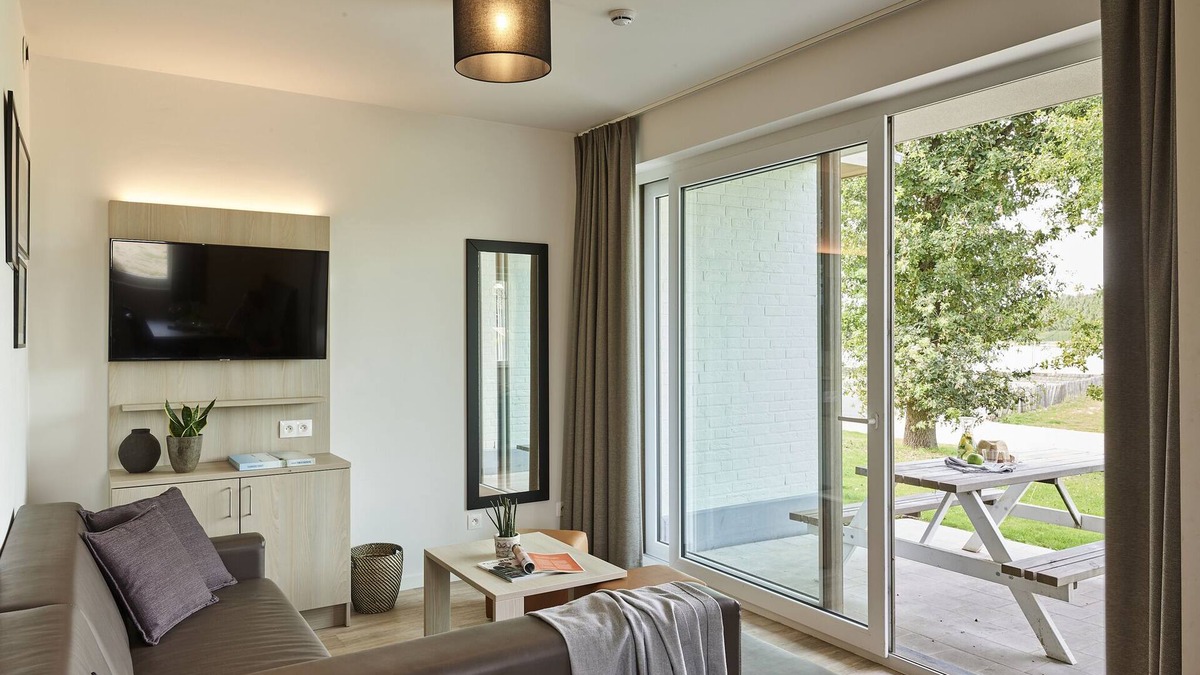 Jabbeke Apartment | Modern holiday apt., 15 min from Bruges & Ostend