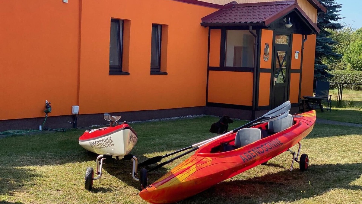 Fleeth Apartment | Modern holiday flat on a fenced property.