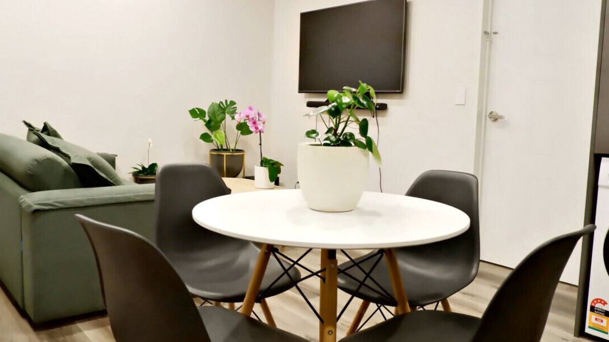 Halswell House | Modern Home: 2 Ensuites, 17 Min to City & CHC Air