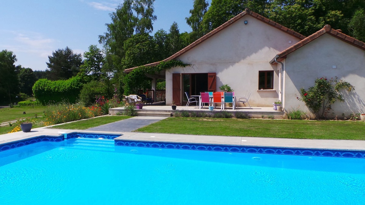 Bussiere-Galant Villa | Modern Home/Gite with Salt Pool in the Limousin National Park.