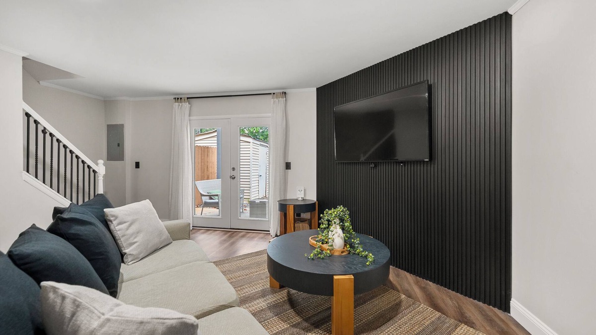 Smyrna House | Modern Home mins from Truist Park